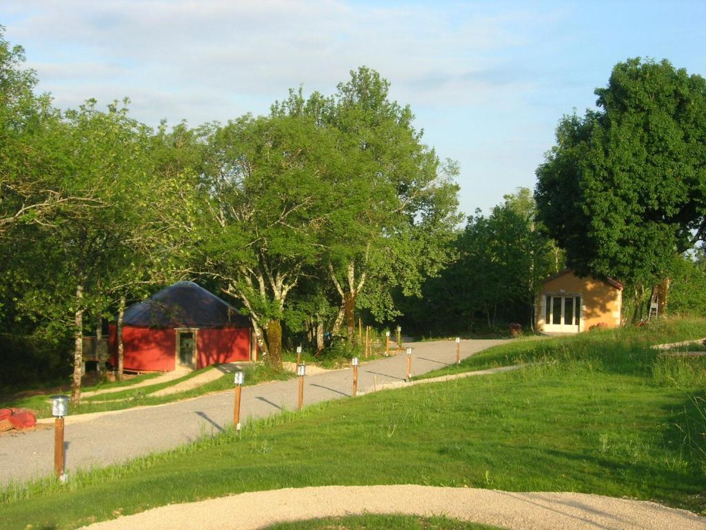 Les Hauts D'Albas Albas  ภายนอก รูปภาพ