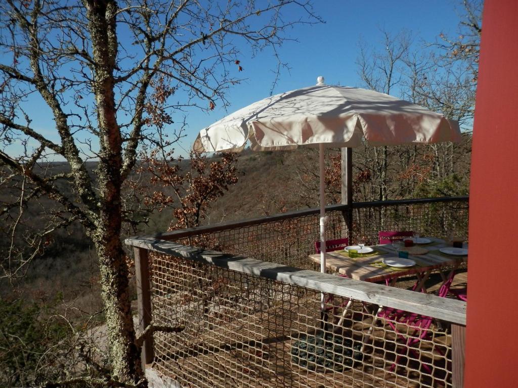 Les Hauts D'Albas Albas  ภายนอก รูปภาพ